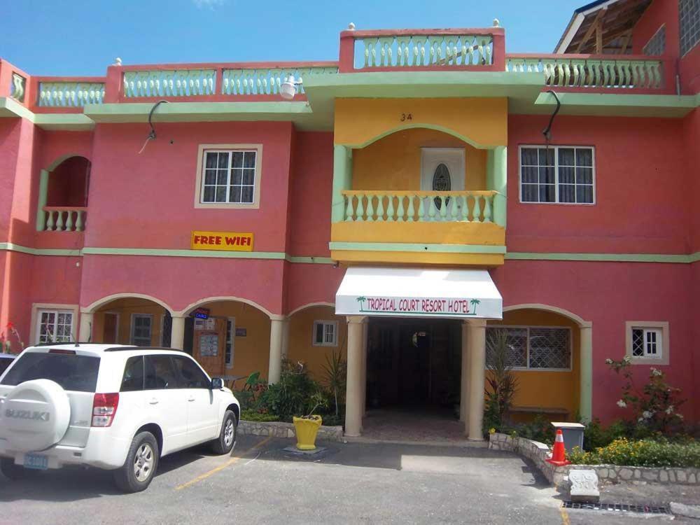 Tropical Court Hotel Montego Bay Extérieur photo